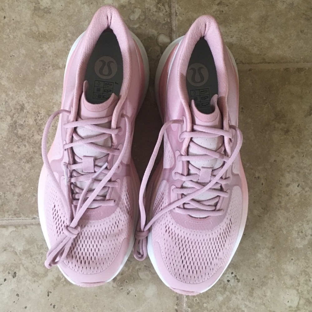 Lululemon Women’s BlissFeel Running Shoes - Picture 6 of 9